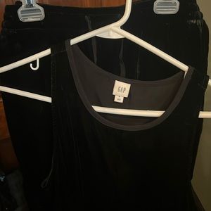 Gap black crushed velvet tank top and joggers set size Medium